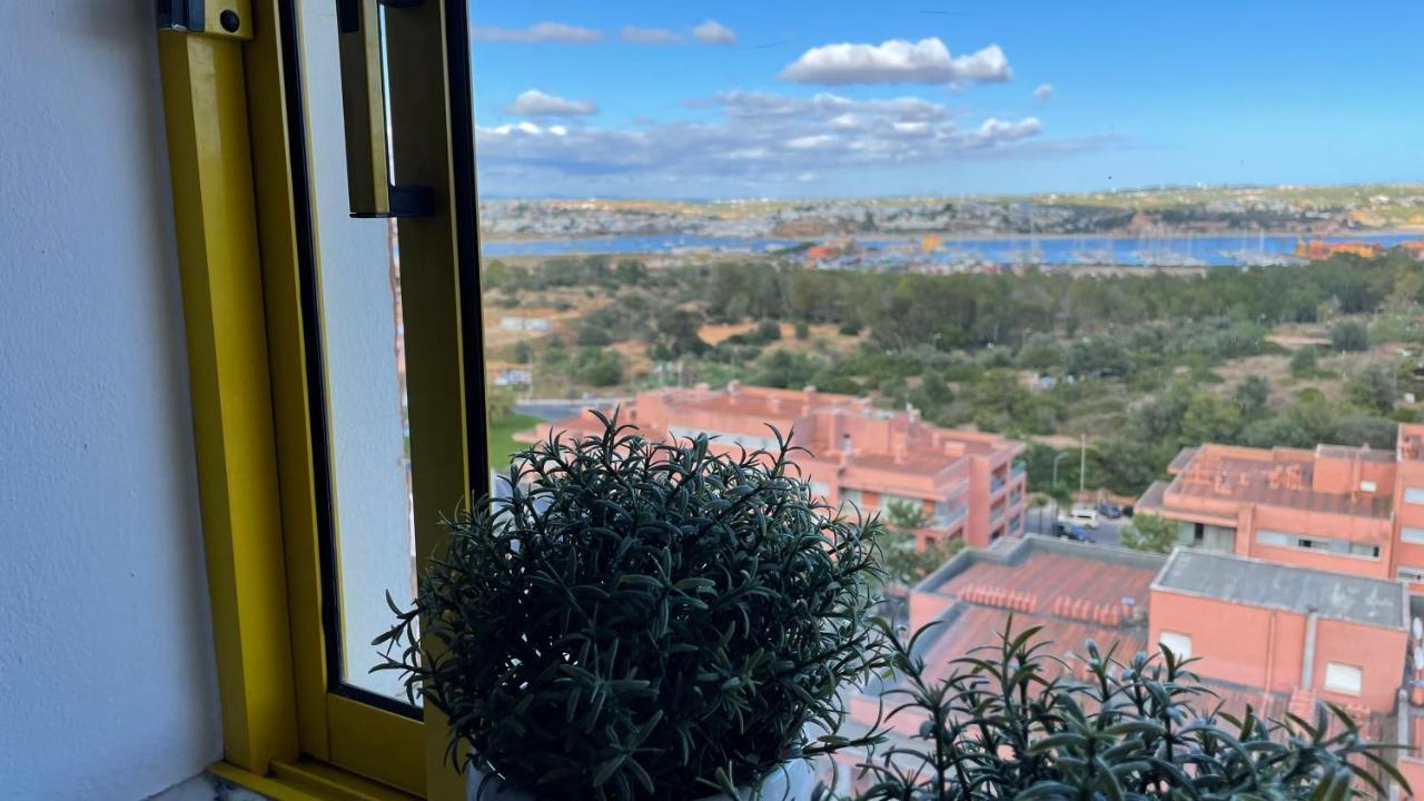 No More Snow, 300 M From The Beach, King Size Bed, Fast Wi-Fi Portimão Eksteriør billede